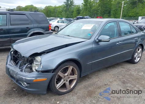 2008 Mercedes-Benz E 350 4Matic z USA, uszkodzony, nr VIN WDBUF87X98B284275